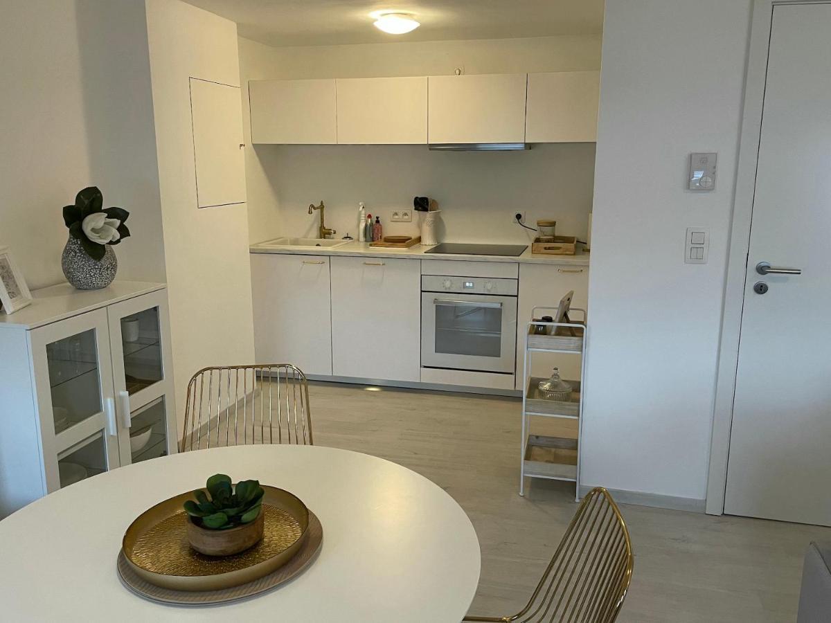 Le Relax By La Dame De Coeur - Logement Zen Urbain Namur Esterno foto